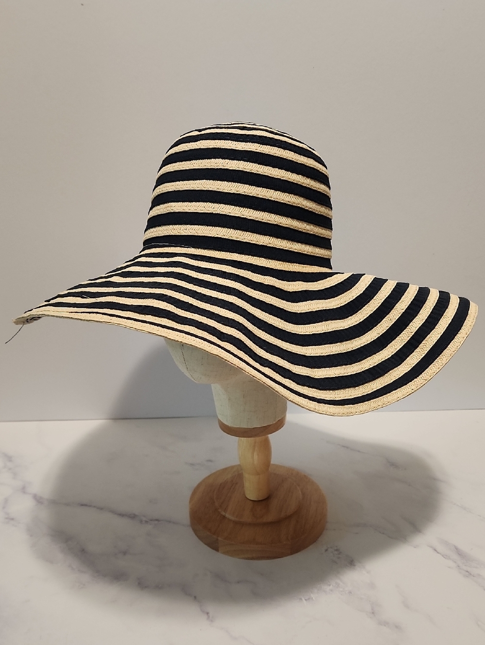 Gap Striped Dark Blue and Tan Wide Brim Hat